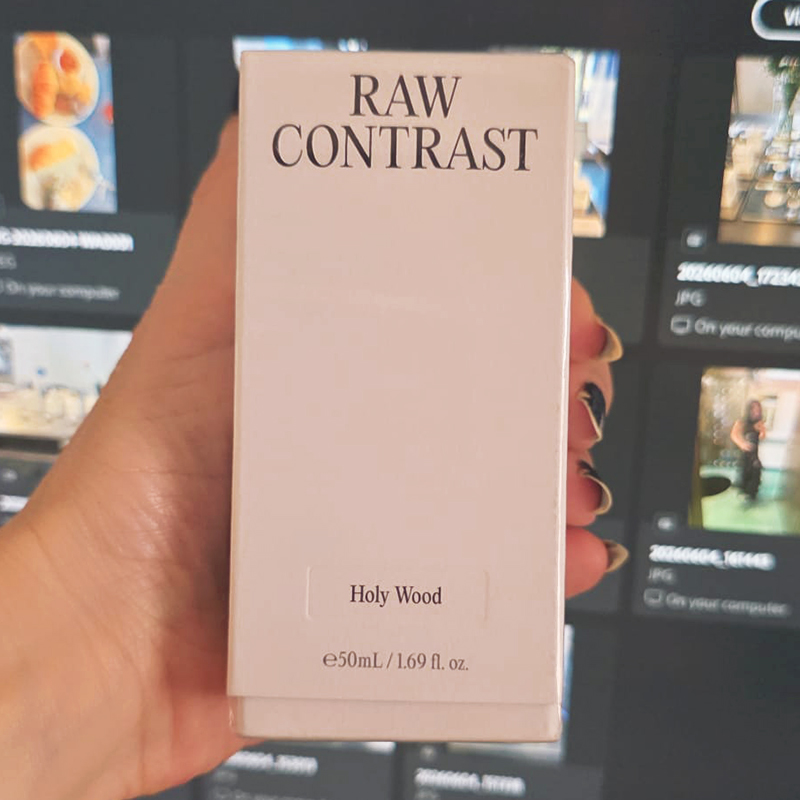The perfume that I loved so much I bought it: Holy Wood by Raw Contrast
