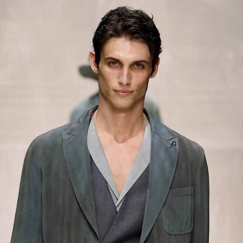 Giorgio Armani Spring 2025 Menswear Collection