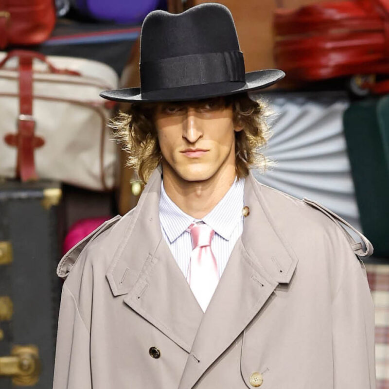 Moschino Spring 2025 Menswear Collection