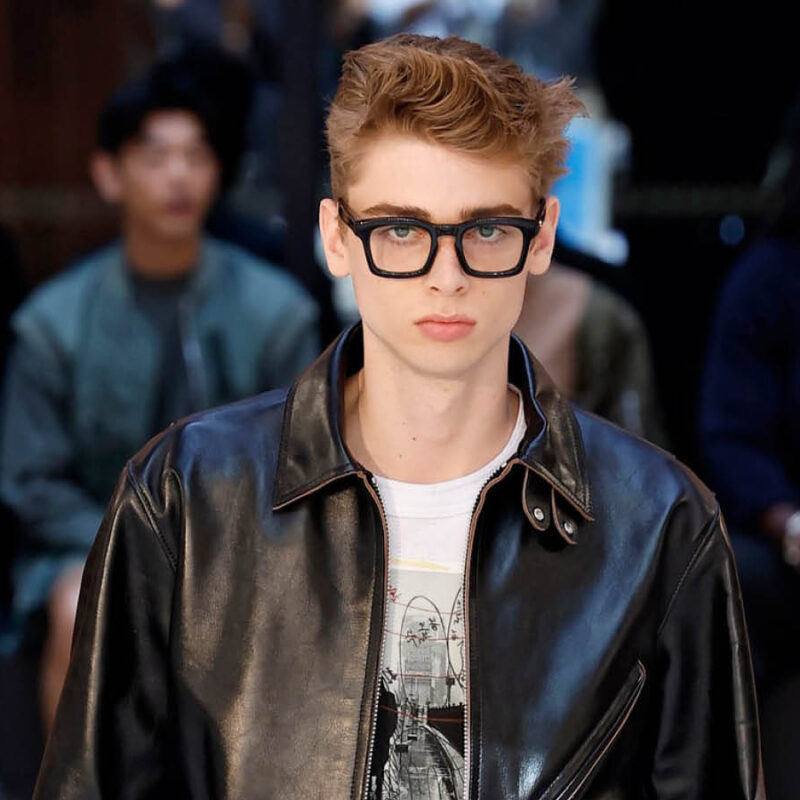 Sacai Spring 2025 Menswear Collection