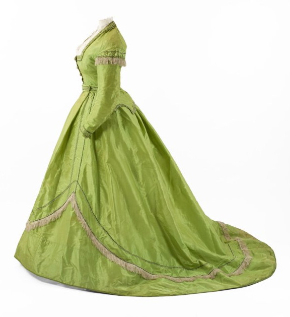 scheele's green dress Scheele's green was the most fashionable colour for the Victorian elite. Unfortunately the dye combined copper and arsenic and resulted in skin cancer, killing hundreds of textile workers. Did someone say those