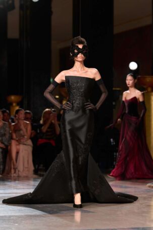 10/57 | Elie Saab Fall 2026 Haute Couture | Courtesy of Elie Saab Elie Saab Fall 2026 Haute Couture | Courtesy of Elie Saab