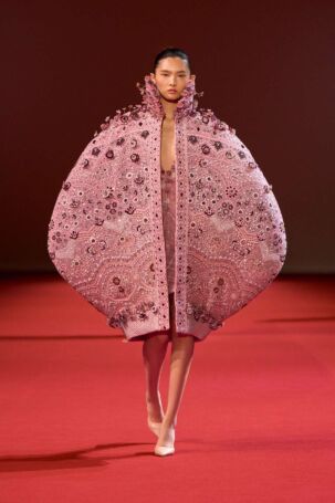3/41 | Manish Malhotra Fall 2026 Haute Couture | Courtesy of Manish Malhotra Manish Malhotra Fall 2026 Haute Couture | Courtesy of Manish Malhotra