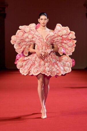 9/41 | Manish Malhotra Fall 2026 Haute Couture | Courtesy of Manish Malhotra Manish Malhotra Fall 2026 Haute Couture | Courtesy of Manish Malhotra
