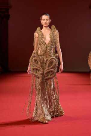 11/41 | Manish Malhotra Fall 2026 Haute Couture | Courtesy of Manish Malhotra Manish Malhotra Fall 2026 Haute Couture | Courtesy of Manish Malhotra