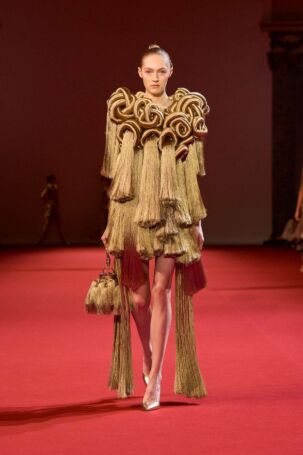 12/41 | Manish Malhotra Fall 2026 Haute Couture | Courtesy of Manish Malhotra Manish Malhotra Fall 2026 Haute Couture | Courtesy of Manish Malhotra