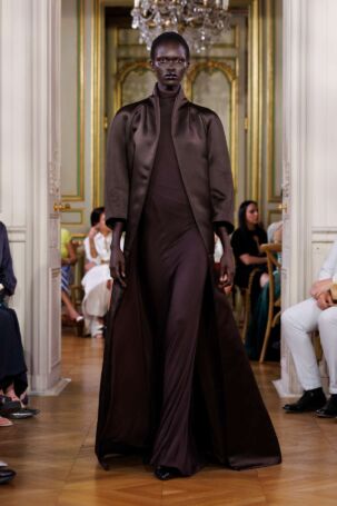 12/29 | Standing Ground Fall 2026 Haute Couture | Photo: Ik Aldama | Courtesy of Standing Ground Standing Ground Fall 2026 Haute Couture | Photo: Ik Aldama | Courtesy of Standing Ground