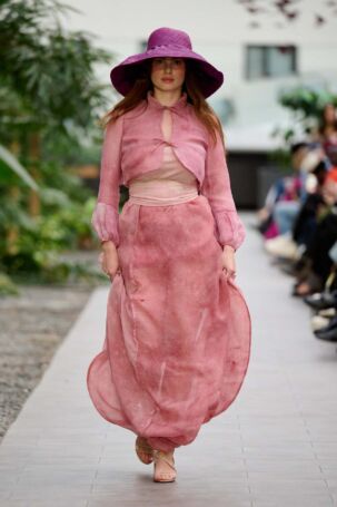 9/21 | IMPARI Spring 2027 | Photo: James Cochrane | Courtesy of Berlin Fashion Week IMPARI Spring 2027 | Photo: James Cochrane | Courtesy of Berlin Fashion Week