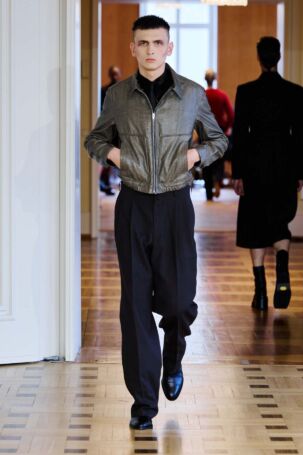 8/25 | JOHN LAWRENCE SULLIVAN Spring 2027 | Photo: Finnegan Koichi Godenschweger | Courtesy of Berlin Fashion Week JOHN LAWRENCE SULLIVAN Spring 2027 | Photo: Finnegan Koichi Godenschweger | Courtesy of Berlin Fashion Week