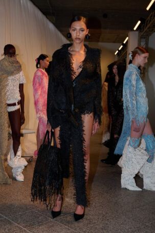 10/15 | Kasia Kucharska Spring 2027 | Photo: James Cochrane | Courtesy of Berlin Fashion Week Kasia Kucharska Spring 2027 | Photo: James Cochrane | Courtesy of Berlin Fashion Week