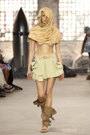 4/38 | Marina Hoermanseder Spring 2027 | Photo: Boris Marberg | Courtesy of Berlin Fashion Week Marina Hoermanseder Spring 2027 | Photo: Boris Marberg | Courtesy of Berlin Fashion Week