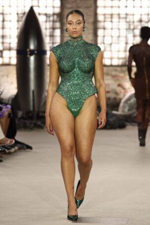 9/38 | Marina Hoermanseder Spring 2027 | Photo: Boris Marberg | Courtesy of Berlin Fashion Week Marina Hoermanseder Spring 2027 | Photo: Boris Marberg | Courtesy of Berlin Fashion Week