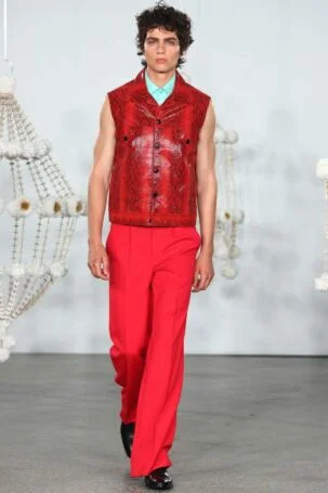 11/31 | Mariusz Przybylski Spring 2027 | Photo: Boris Marberg | Courtesy of Berlin Fashion Week Mariusz Przybylski Spring 2027 | Photo: Boris Marberg | Courtesy of Berlin Fashion Week