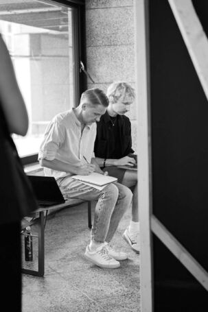1/31 | Mariusz Przybylski Spring 2027 Backstage | Photo: Filip Okopny | Courtesy of Berlin Fashion Week Mariusz Przybylski Spring 2027 Backstage | Photo: Filip Okopny | Courtesy of Berlin Fashion Week