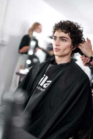 8/31 | Mariusz Przybylski Spring 2027 Backstage | Photo: Filip Okopny | Courtesy of Berlin Fashion Week Mariusz Przybylski Spring 2027 Backstage | Photo: Filip Okopny | Courtesy of Berlin Fashion Week