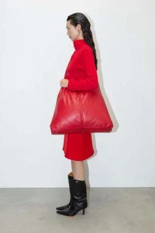 8/16 | Netzwerk Spring 2027 | Photo: Jonathan Simon Weidner | Courtesy of Berlin Fashion Week Netzwerk Spring 2027 | Photo: Jonathan Simon Weidner | Courtesy of Berlin Fashion Week
