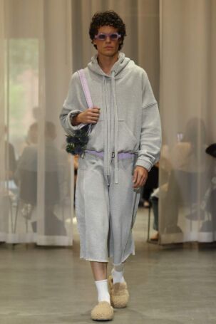 3/26 | Nowrubi Spring 2027 | Photo: Boris Marberg | Courtesy of Berlin Fashion Week Nowrubi Spring 2027 | Photo: Boris Marberg | Courtesy of Berlin Fashion Week