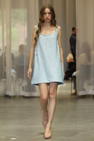 4/26 | Nowrubi Spring 2027 | Photo: Boris Marberg | Courtesy of Berlin Fashion Week Nowrubi Spring 2027 | Photo: Boris Marberg | Courtesy of Berlin Fashion Week