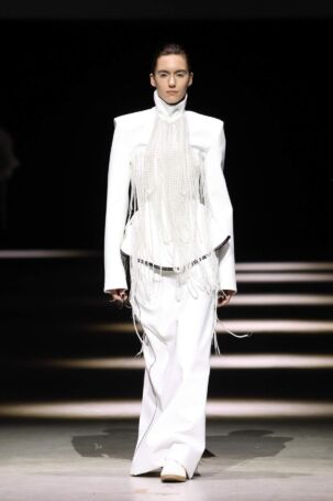 4/31 | Rebekka Ruétz Spring 2027 | Photo: Boris Marberg | Courtesy of Berlin Fashion Week Rebekka Ruétz Spring 2027 | Photo: Boris Marberg | Courtesy of Berlin Fashion Week