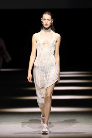 10/31 | Rebekka Ruétz Spring 2027 | Photo: Boris Marberg | Courtesy of Berlin Fashion Week Rebekka Ruétz Spring 2027 | Photo: Boris Marberg | Courtesy of Berlin Fashion Week