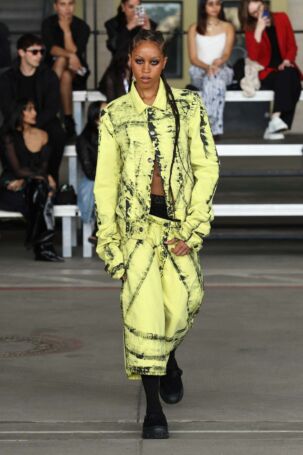11/32 | sample030 Spring 2027 | Photo: Boris Marberg | Courtesy of Berlin Fashion Week sample030 Spring 2027 | Photo: Boris Marberg | Courtesy of Berlin Fashion Week