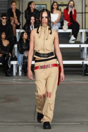 12/32 | sample030 Spring 2027 | Photo: Boris Marberg | Courtesy of Berlin Fashion Week sample030 Spring 2027 | Photo: Boris Marberg | Courtesy of Berlin Fashion Week