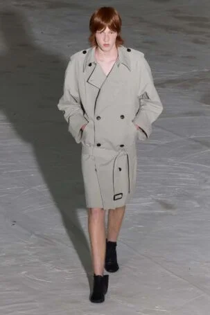 2/39 | SF1OG Spring 2027 | Photo: Emil Dietrich | Courtesy of Berlin Fashion Week SF1OG Spring 2027 | Photo: Emil Dietrich | Courtesy of Berlin Fashion Week