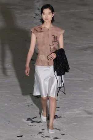 6/39 | SF1OG Spring 2027 | Photo: Emil Dietrich | Courtesy of Berlin Fashion Week SF1OG Spring 2027 | Photo: Emil Dietrich | Courtesy of Berlin Fashion Week