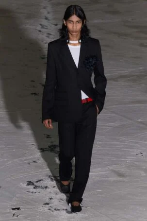 9/39 | SF1OG Spring 2027 | Photo: Emil Dietrich | Courtesy of Berlin Fashion Week SF1OG Spring 2027 | Photo: Emil Dietrich | Courtesy of Berlin Fashion Week