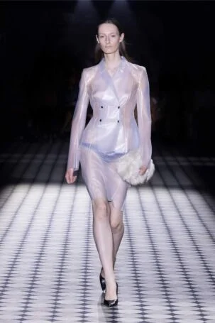 3/27 | Unvain Spring 2027 | Photo: Andreas Hofrichter | Courtesy of Berlin Fashion Week Unvain Spring 2027 | Photo: Andreas Hofrichter | Courtesy of Berlin Fashion Week