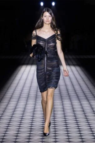 8/27 | Unvain Spring 2027 | Photo: Andreas Hofrichter | Courtesy of Berlin Fashion Week Unvain Spring 2027 | Photo: Andreas Hofrichter | Courtesy of Berlin Fashion Week