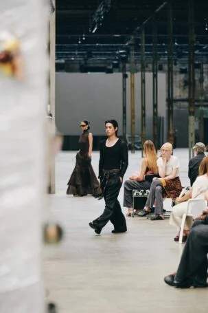 1/35 | William Fan Spring 2027 Setting | Photo: Ben Mönks | Courtesy of Berlin Fashion Week William Fan Spring 2027 Setting | Photo: Ben Mönks | Courtesy of Berlin Fashion Week