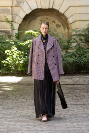 2/32 |Look 2| Beautiful People Spring 2027 Menswear | Courtesy of Beautiful People Beautiful People Spring 2027 Menswear | Courtesy of Beautiful People