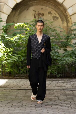 10/32 |Look 9B| Beautiful People Spring 2027 Menswear | Courtesy of Beautiful People Beautiful People Spring 2027 Menswear | Courtesy of Beautiful People