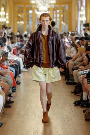 8/30 | Hed Mayner Spring 2027 Menswear | Photo: Paolo Marelli / Collective Parade | Courtesy of Hed Mayner Hed Mayner Spring 2027 Menswear | Photo: Paolo Marelli / Collective Parade | Courtesy of Hed Mayner