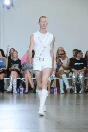 6/32 | Jeanne Friot Spring 2027 Menswear | Courtesy of Jeanne Friot Jeanne Friot Spring 2027 Menswear | Courtesy of Jeanne Friot