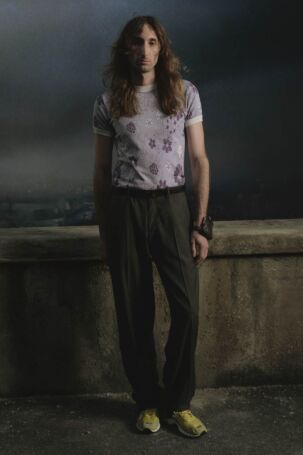6/9 | Magliano x Diadora Collaboration | Spring 2027 Menswear | Photo: Alessia Gunawan | Courtesy of Magliano Magliano x Diadora Collaboration | Spring 2027 Menswear | Photo: Alessia Gunawan | Courtesy of Magliano