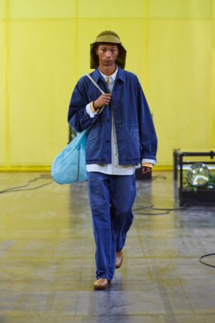 11/26 | Solid Homme Spring 2027 Menswear | Photo: Luca Tombolini | Courtesy of Solid Homme Solid Homme Spring 2027 Menswear | Photo: Luca Tombolini | Courtesy of Solid Homme