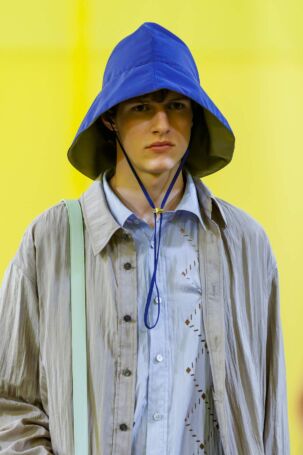 1/125 | Solid Homme Spring 2027 Menswear Details | Courtesy of Solid Homme Solid Homme Spring 2027 Menswear Details | Courtesy of Solid Homme