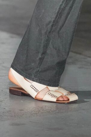2/70 | YOKE Spring 2027 Menswear Details | Courtesy of YOKE YOKE Spring 2027 Menswear Details | Courtesy of YOKE