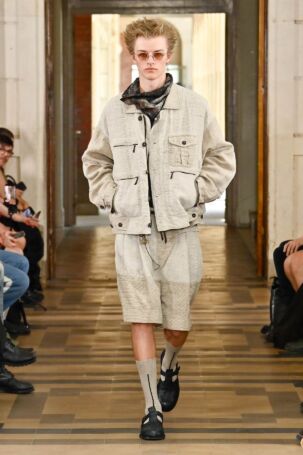 4/34 | ZIGGY CHEN Spring 2027 Menswear | Photo: Alessandro Tinelli | Courtesy of ZIGGY CHEN ZIGGY CHEN Spring 2027 Menswear | Photo: Alessandro Tinelli | Courtesy of ZIGGY CHEN