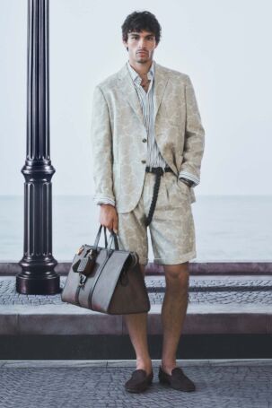 7/28 | Etro Spring 2027 Menswear | Courtesy of Etro Etro Spring 2027 Menswear | Courtesy of Etro