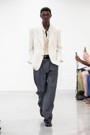 4/31 | Paul Smith Spring 2027 Menswear | Courtesy of Paul Smith Paul Smith Spring 2027 Menswear | Courtesy of Paul Smith