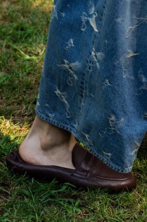 3/11 | SHINYAKOZUKA Spring 2027 Menswear Accessories | Courtesy of SHINYAKOZUKA SHINYAKOZUKA Spring 2027 Menswear Accessories | Courtesy of SHINYAKOZUKA