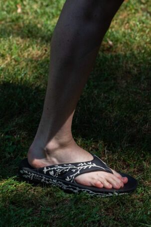 4/11 | SHINYAKOZUKA Spring 2027 Menswear Accessories | Courtesy of SHINYAKOZUKA SHINYAKOZUKA Spring 2027 Menswear Accessories | Courtesy of SHINYAKOZUKA