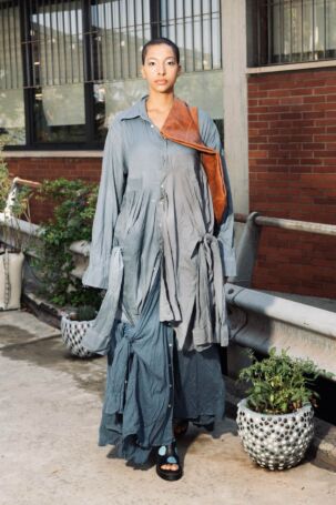2/44 | Simon Cracker Spring 2027 Menswear | Photo: Francesco Pividori | Courtesy of Simon Cracker Simon Cracker Spring 2027 Menswear | Photo: Francesco Pividori | Courtesy of Simon Cracker