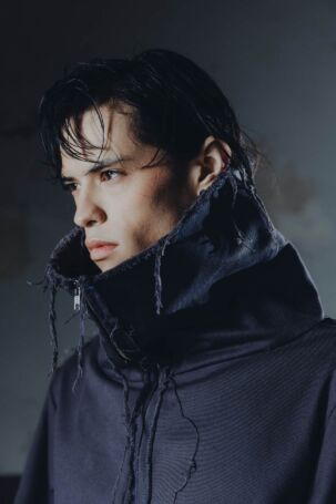 10/27 | State of Chaos Spring 2027 Menswear Details | Photo: María Viacava | Courtesy of State of Chaos State of Chaos Spring 2027 Menswear Details | Photo: María Viacava | Courtesy of State of Chaos