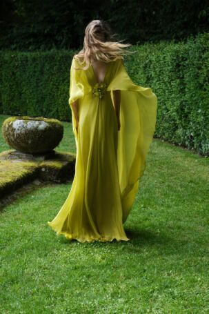 3/67 | Elie Saab Resort 2027 | Courtesy of Elie Saab Elie Saab Resort 2027 | Courtesy of Elie Saab