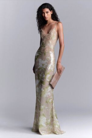 7/67 | Elie Saab Resort 2027 | Courtesy of Elie Saab Elie Saab Resort 2027 | Courtesy of Elie Saab