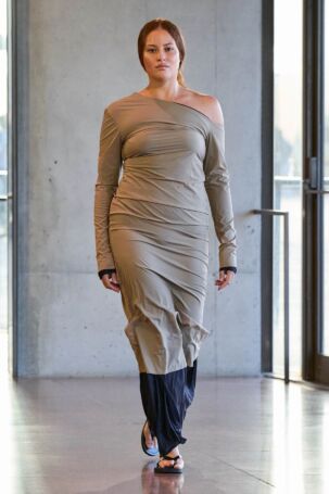 9/20 | BEARE PARK Pre-Fall 2026 | Photo: GoRunway | Courtesy of BEARE PARK BEARE PARK Pre-Fall 2026 | Photo: GoRunway | Courtesy of BEARE PARK